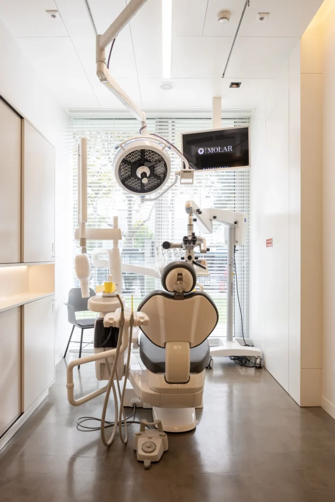 molar-clinic-04